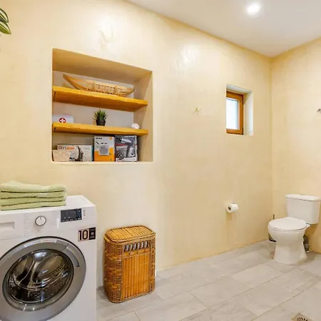 Cassiopea Evia Greece Nerotriviá