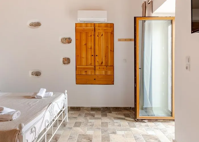 Cassiopea Evia Greece * Nerotriviá